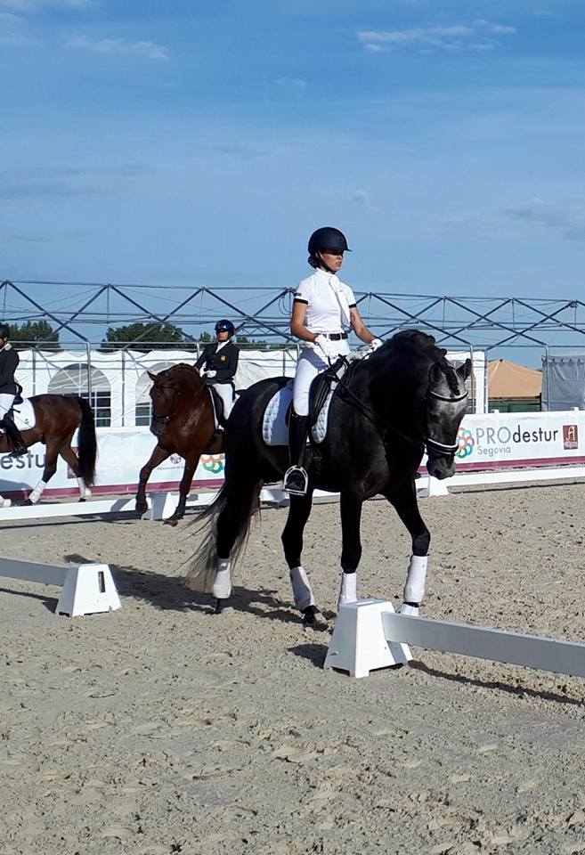 La amazona navarra Estibaliz Dorronsoro vence en el Nacional celebrado en Segovia